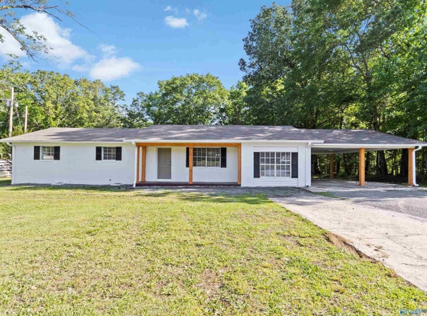 222 Airport Road SW, Hartselle, AL 35640