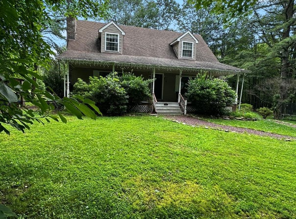 1701 Johns Road, Effort, PA 18330