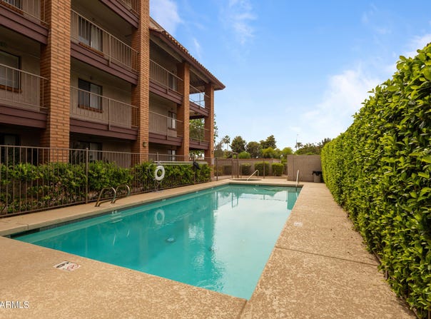 17 E RUTH Avenue, Phoenix, AZ 85020