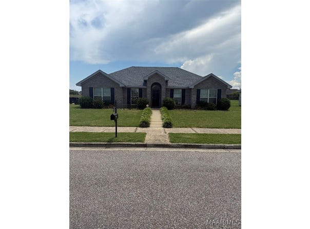 19 High Cotton Court, Wetumpka, AL 36092