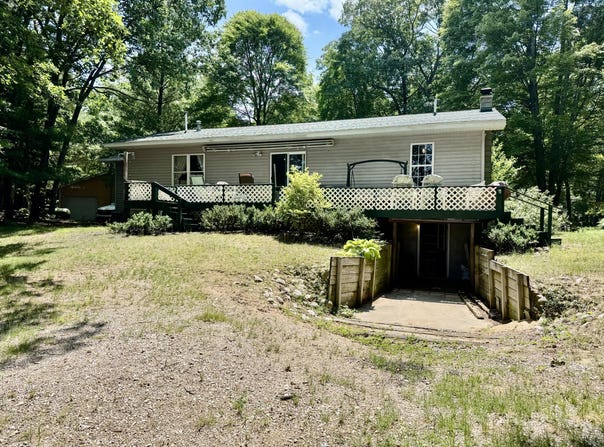 17924 Round Lake Road, Wellston, MI 49689