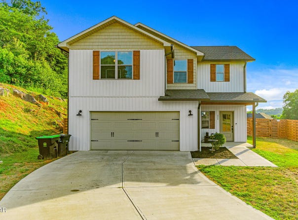 234 Clear Creek Road, Kodak, TN 37764