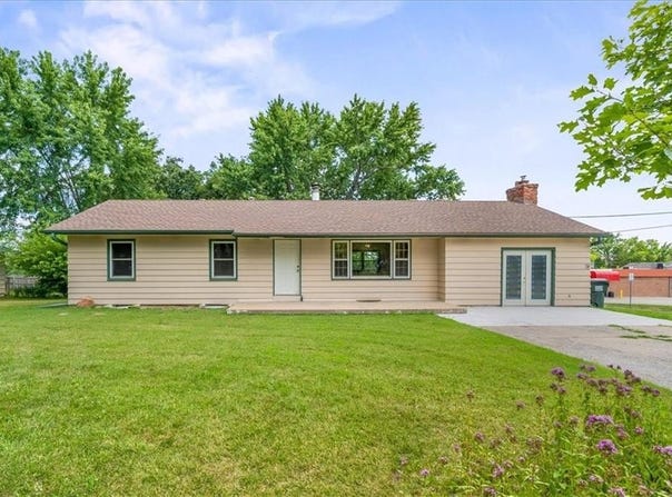 108 1st Street, Edgerton, KS 66021
