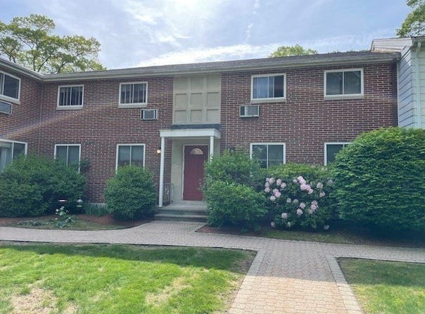 50 Wilson Dr, Framingham, MA 01702