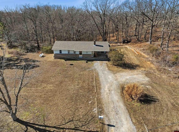 49 E TOWER ROAD, Gainesville, MO 65655