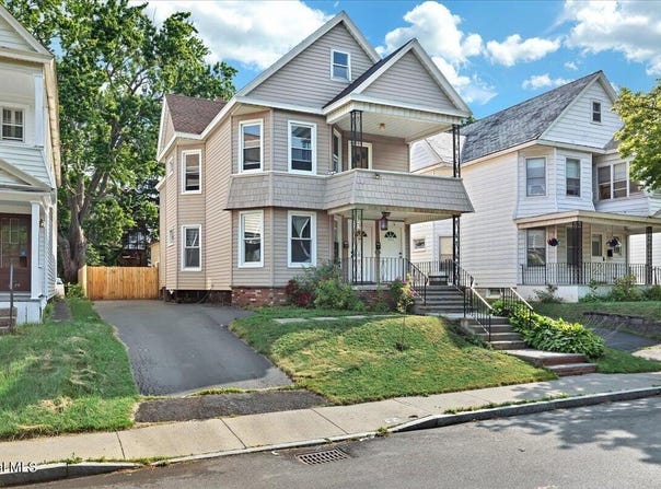 1831 Eastern Parkway, Schenectady, NY 12309
