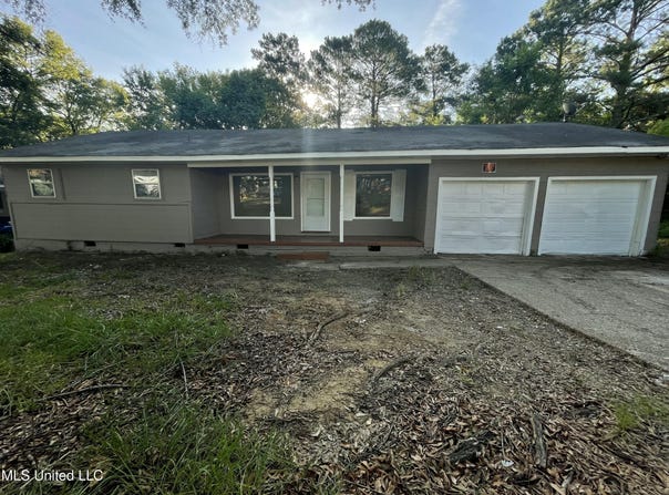 1922 Shamrock Drive, Jackson, MS 39204