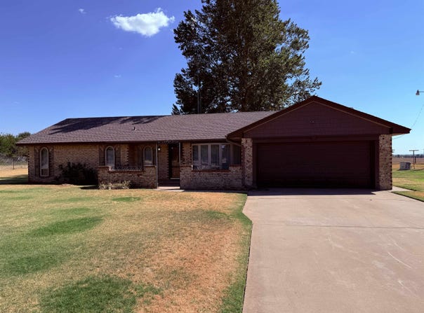 256213 Airport Rd, Watonga, OK 73772