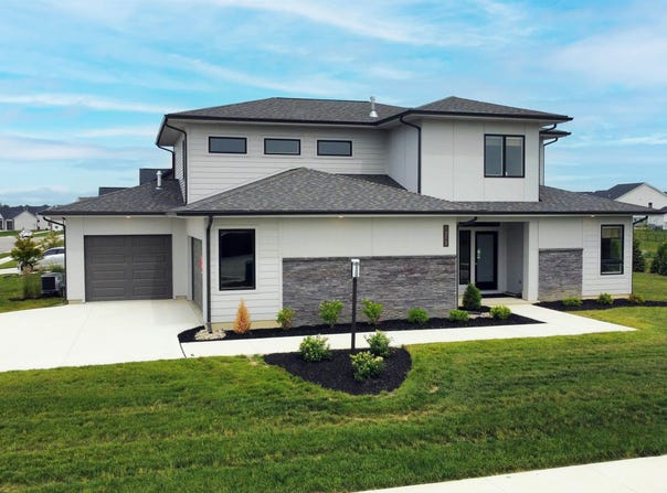 1313 Hager Way, Fort Wayne, IN 46818