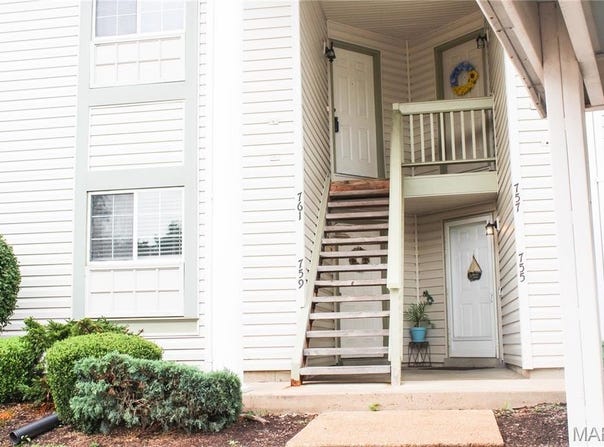 761 Sugar Glen Drive, St Peters, MO 63376