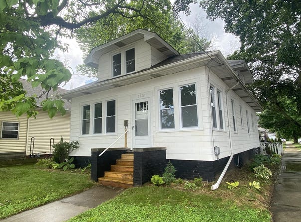 2622 Douglas Ave, Racine, WI 53402