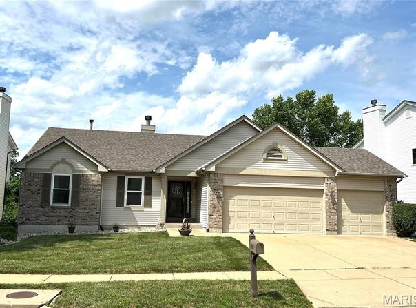 2111 Meramec Meadows Drive, Fenton, MO 63026