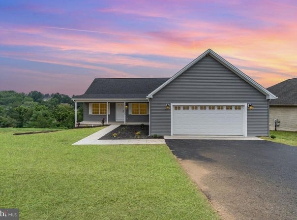 864 WYNONAH DRIVE, AUBURN, PA 17922