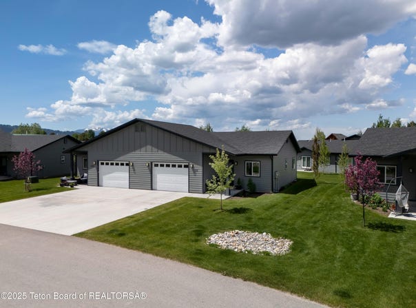 265 RIVER CIRCLE UNIT 2, Alpine, WY 83128