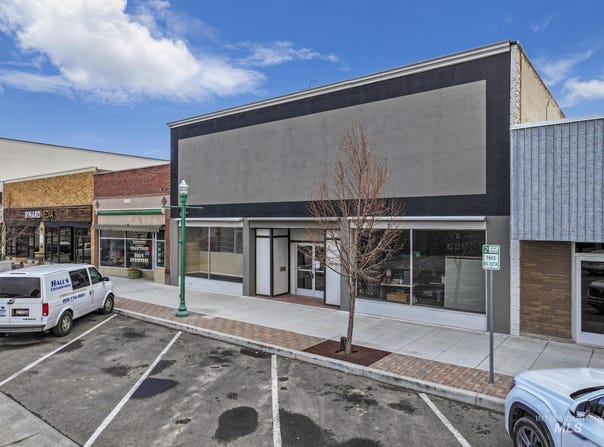 233 Main Ave E, Twin Falls, ID 83301