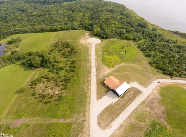 398 Lake Drive, Melrose, IA 52569