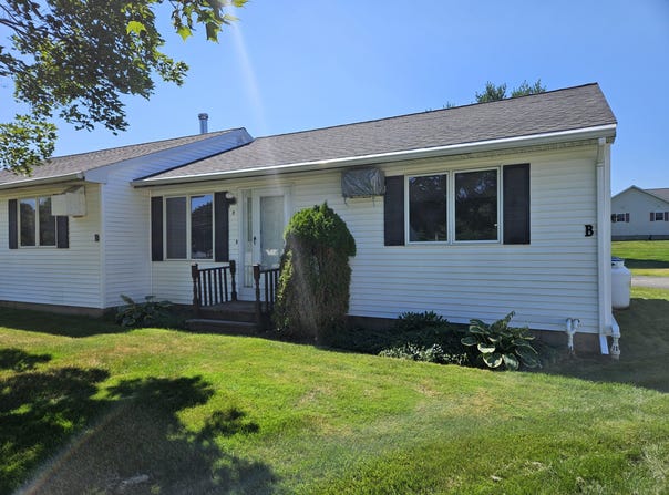 7 Meadow View Lane, Winslow, ME 04901