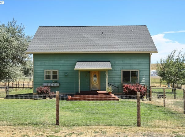 505 SW FOURTH ST, Grass Valley, OR 97029