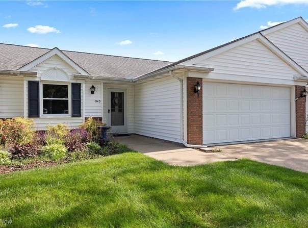 943 Hidden Valley Drive, Huron, OH 44839