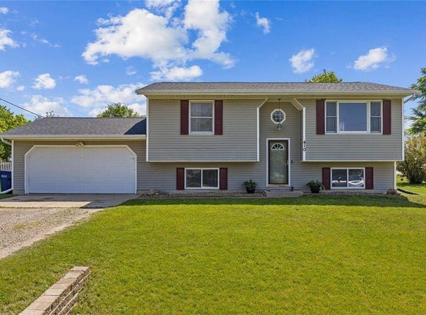 410 Hauser Ave, Urbana, IA 52345