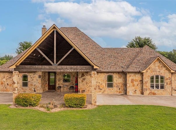 4555 Farm Road 1402, Mount Pleasant, TX 75455