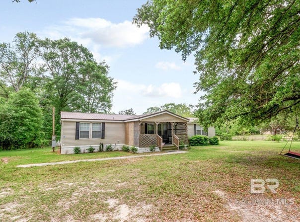 8775 Gulfcrest Road, Chunchula, AL 36521