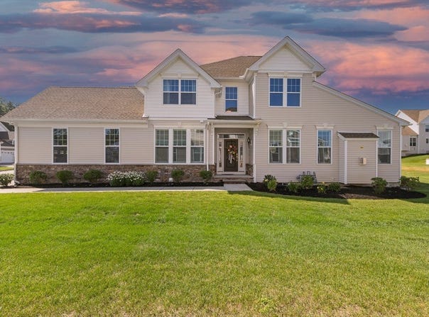 70 Phoebe St, Methuen, MA 01844