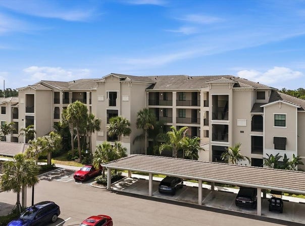18008 GAWTHROP DRIVE, BRADENTON, FL 34211