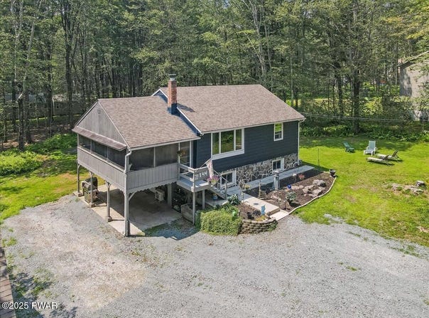 144 View Drive, Greentown, PA 18426