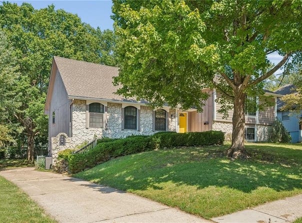 11010 E 83rd Terrace, Raytown, MO 64138