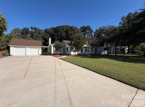 208 Pressly Street, Clover, SC 29710