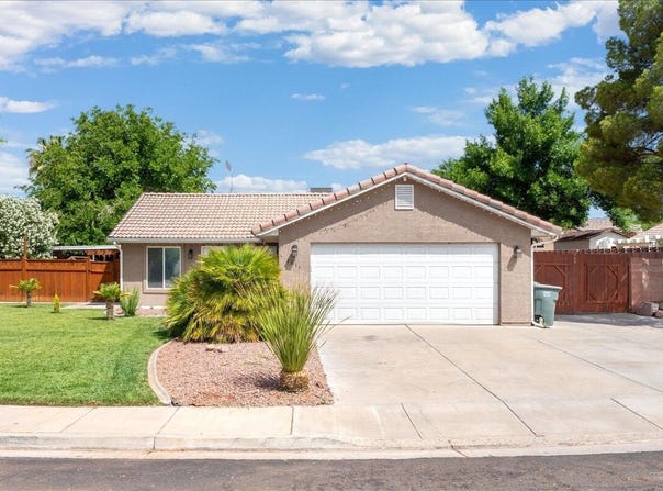 2811 E PARADISE Way, St George, UT 84790