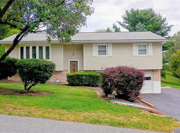 6301 Meadowview Road, Heidelberg Twp, PA 18053