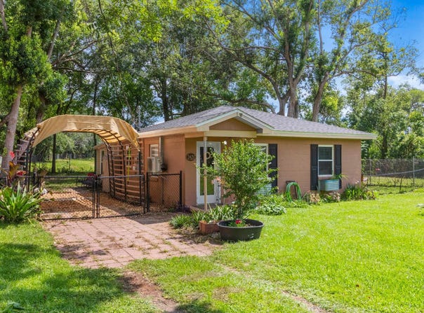 1426 Pepper Drive, Tallahassee, FL 32304