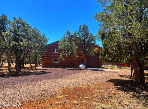 2273 Lindbergh Road, Overgaard, AZ 85933