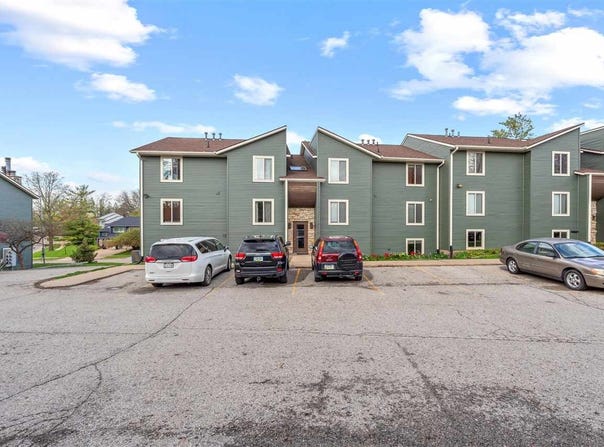 1705 Lynncrest Dr, Coralville, IA 52241