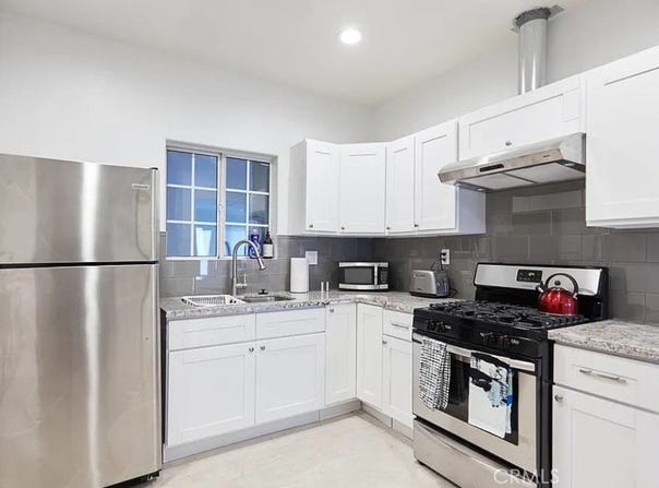 1731 West Boulevard, Los Angeles, CA 90019