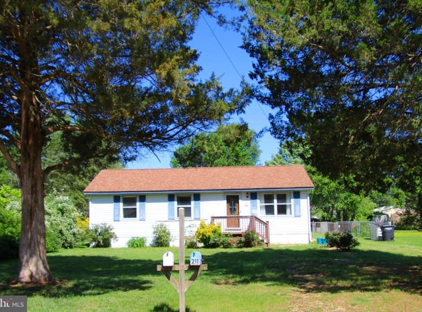 211 MIMOSA AVENUE, COLONIAL BEACH, VA 22443