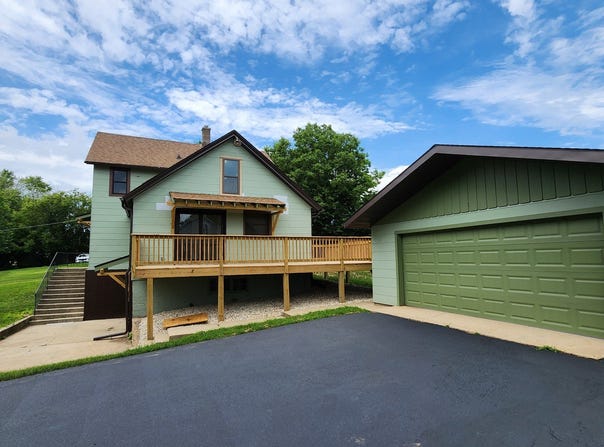 3512 1st Avenue, McHenry, IL 60050