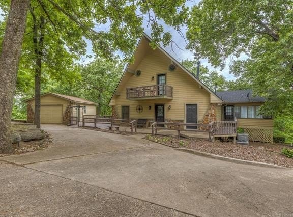 4332 W Roadrunner, Hulbert, OK 74441