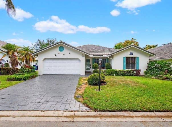 5372 Pine Circle, Coral Springs, FL 33067