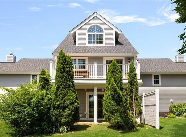 223 Corey Lane, Middletown, RI 02842