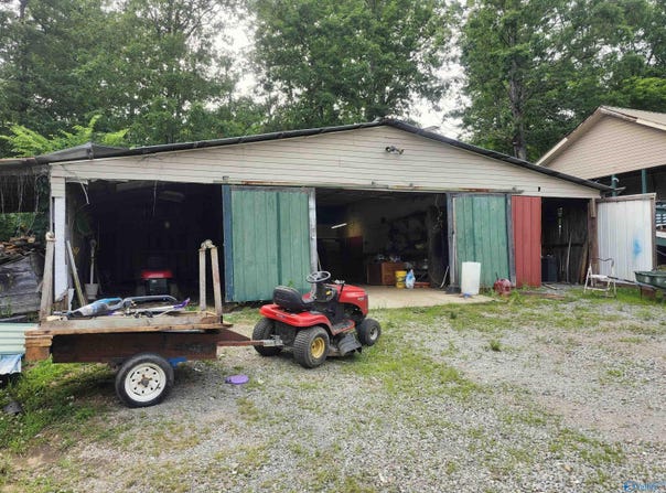 611 Blowing Cave Road, Gurley, AL 35748