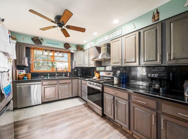 1410 Stratford Road, Delaware, OH 43015