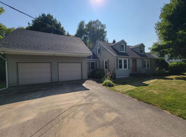43 Wheelden Heights, Hampden, ME 04444