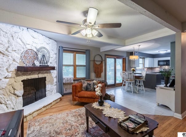 16024 martha Circle, Omaha, NE 68130