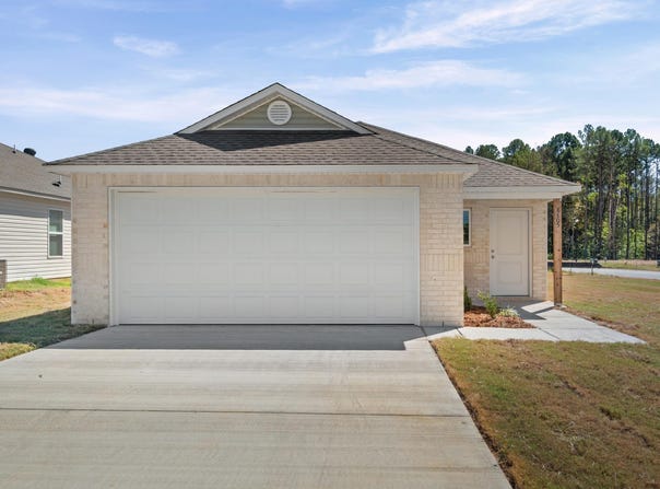 8105 Chesapeake Trail, Bauxite, AR 72011