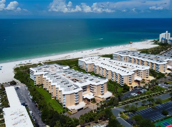 6500 SUNSET Way, ST PETE BEACH, FL 33706