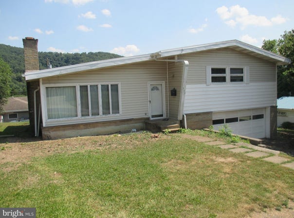 355 GRAND AVENUE, KEYSER, WV 26726