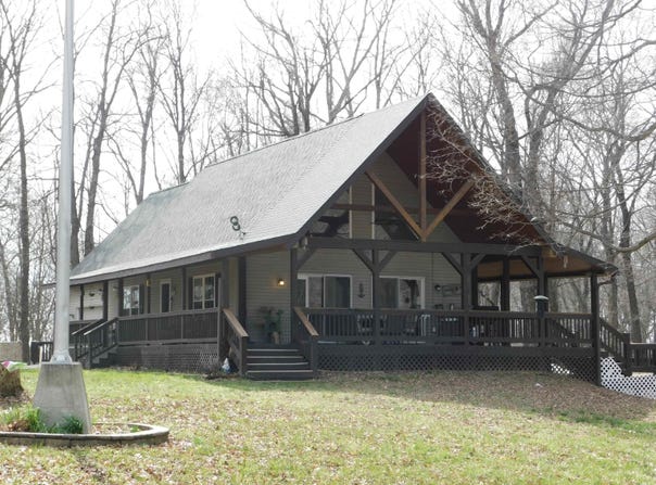 11087 S Trinity Lane, Pekin, IN 47165-7297